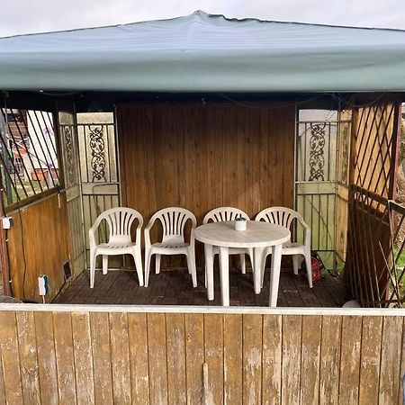 Bungalow Im Gruenen Werneuchen Buitenkant foto