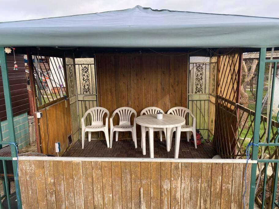 Bungalow Im Gruenen Werneuchen Buitenkant foto